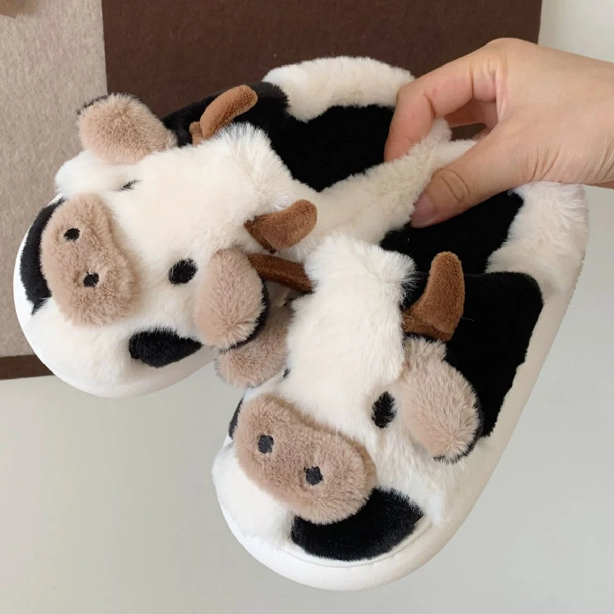 Adorable Fur Cow Children Slippers for Kids, Soft Heel Platform, Warm Indoor Comfortable Fluffy Slippers